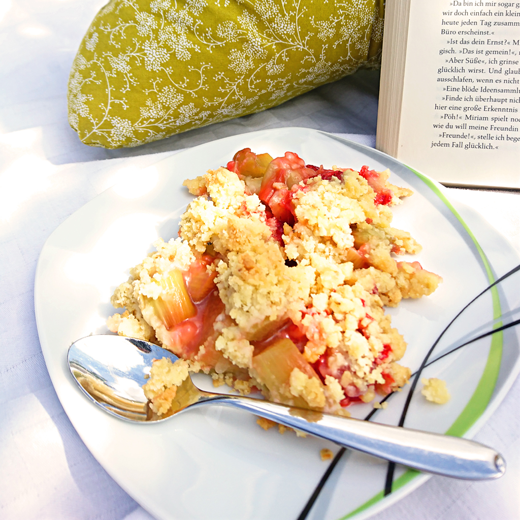 rezept-erdbeer-rhabarber-crumble