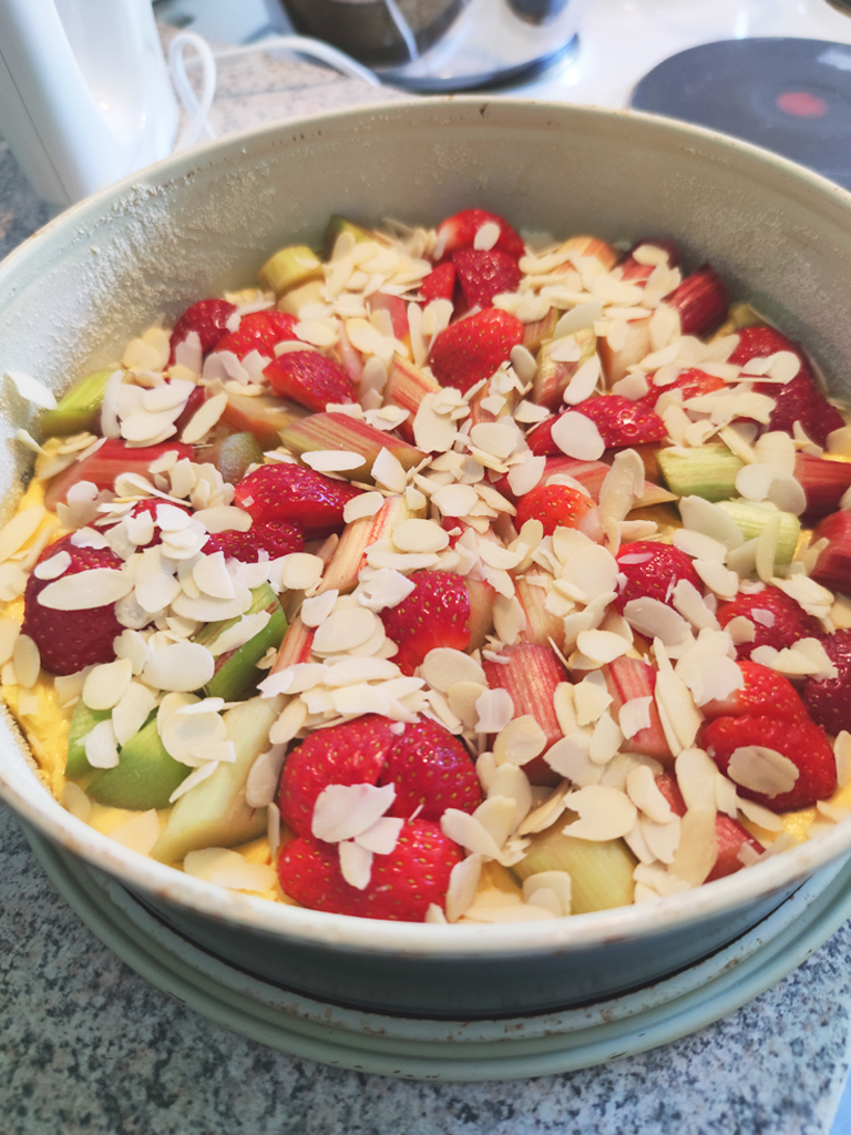 Feiner Rhabarberkuchen | PLÜCKEFINKEN